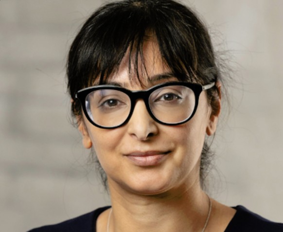 Bowel screening celebrates 20th anniversary and goes from strength-to-strength